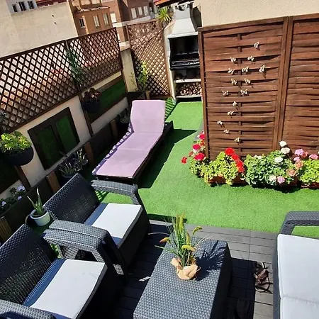Sunhouse - Hermoso Atico En El Pueblo - Aire Acondicionado Y Bbq Area Homestay